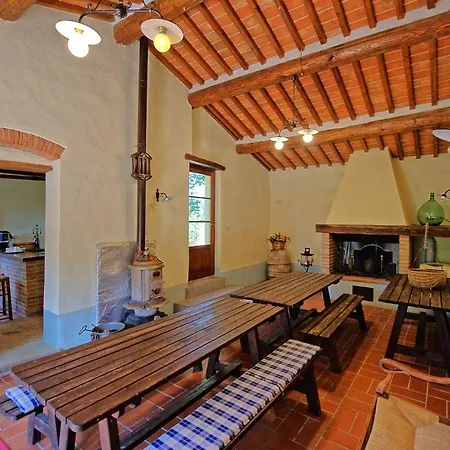 公寓 Montecchio Sleeps 2 With Pool *