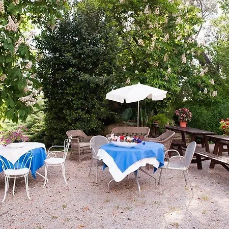 Montecchio Sleeps 2 With Pool