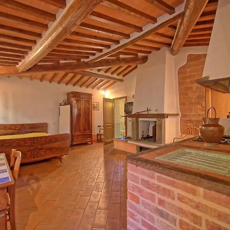 Appartamento Montecchio Sleeps 2 With Pool